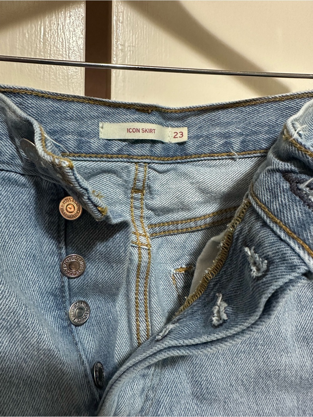 Levi’s Blue Iconic Denim Mini Skirt - Casual Frayed Hem - Picture 3 of 6